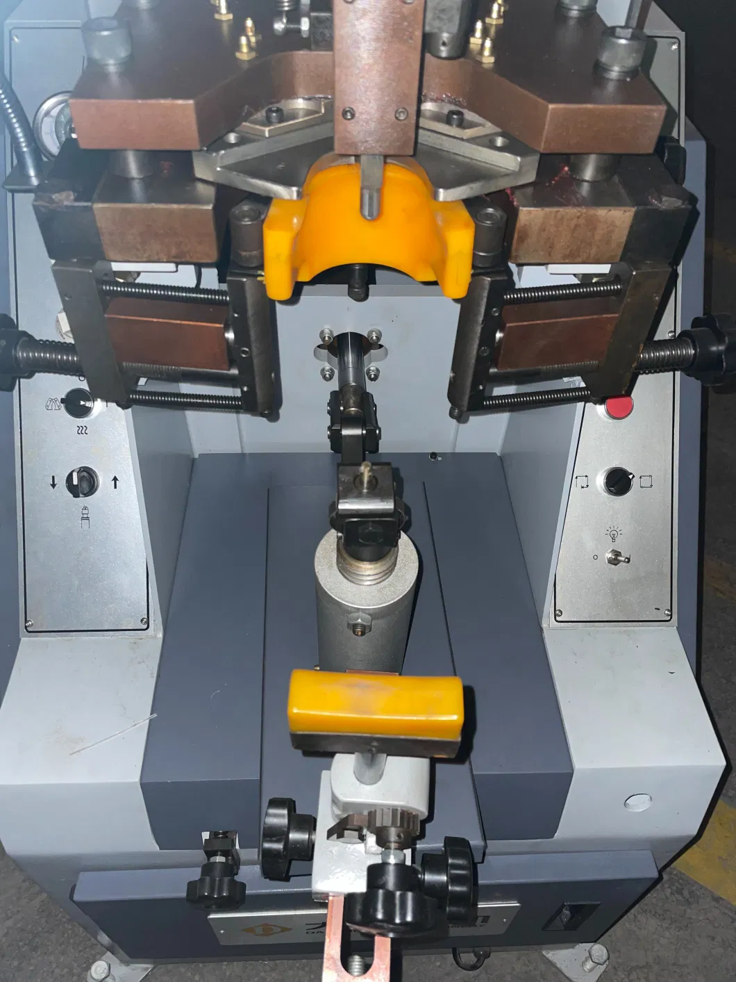 Heel Seat Lasting Machine for Shoe Making